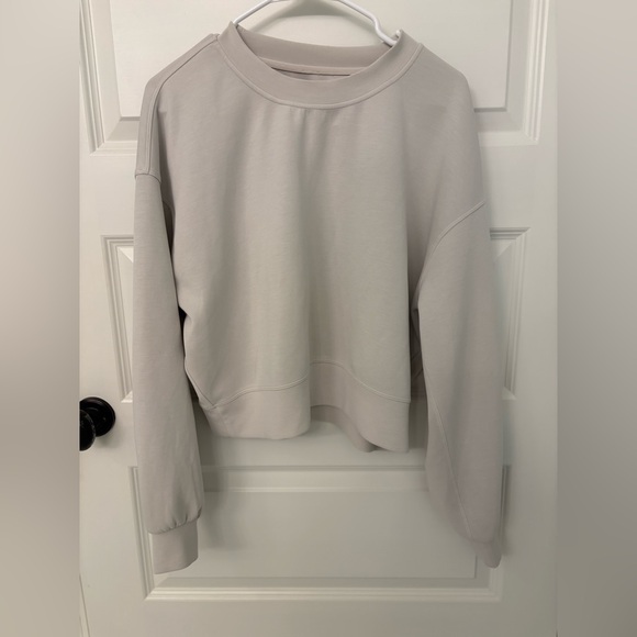 LULULEMON Softstreme Perfectly Oversized
Cropped Crew, size 6, neutral tan color - Picture 3 of 6